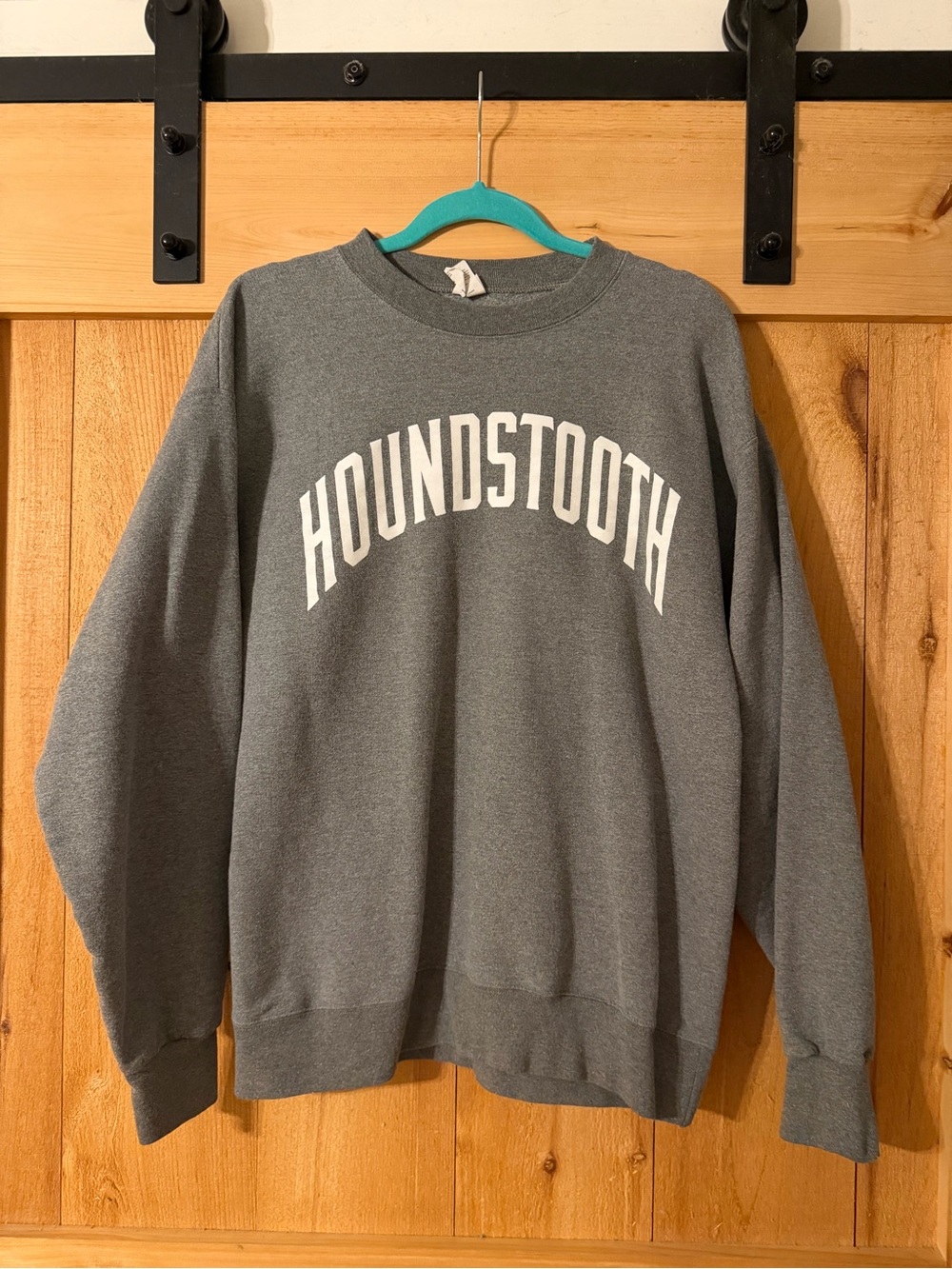 Gray Crewneck Sweatshirt with HOUNDSTOOTH Chest Print
